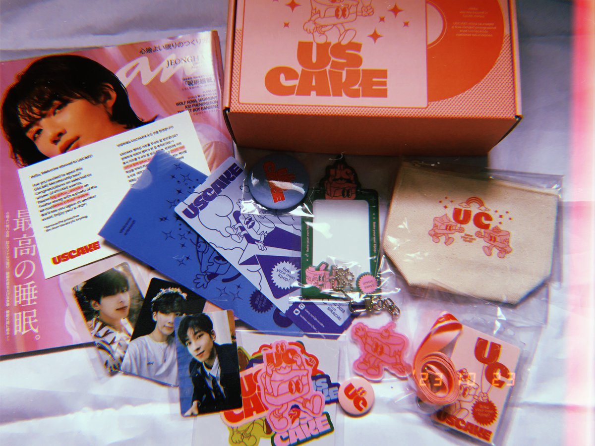 Omg!! 🥹
~ I was still in school when this came home 💖🫶 What's more interesting is the fact that it arrived exactly during SVT's comeback day 🥹💎 ~~ Thank you so much for this wonderful gift @fan_uscake 💖 My carat heart is blessed because of you! ~~ 💕