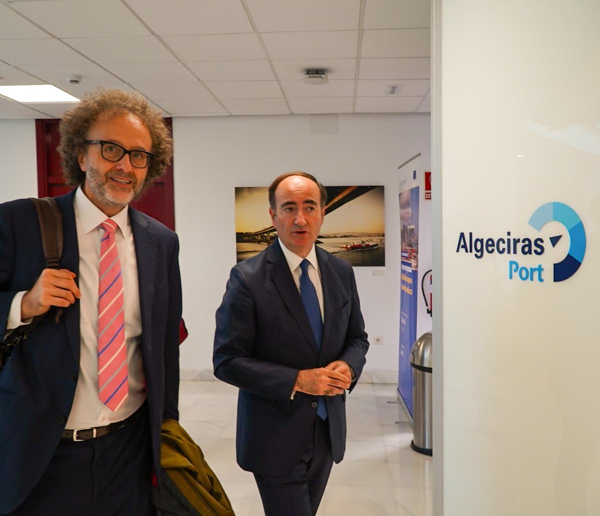 PuertoAlgeciras's tweet photo. 📺 Sigue en directo hoy a partir de las 4pm el FORO EMPRESARIAL UE Y CENTROAMÉRICA en el canal de YouTube de @EUCA_Trade ➡️ https://t.co/zmVecJIFh5

#PuertodeAlgeciras #EUCA_Trade #AlgecirasA1000 https://t.co/bEAV4uvCXk