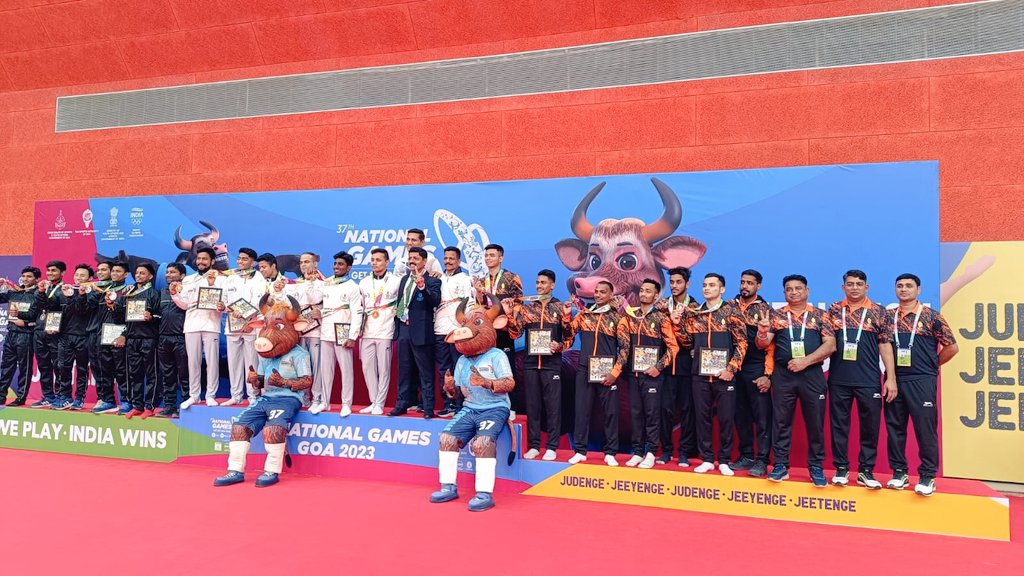 HRYOAOfficial's tweet photo. गोवा में हो रहे #37thNationalGames में जिमनास्टिक्स की पुरुष वर्ग की हरियाणा टीम ने इतिहास बनाते हुए पहली बार नेशनल गेम्स में तीसरा स्थान हासिल किया। #DhakadHaryana https://t.co/F2iXtAEXoO