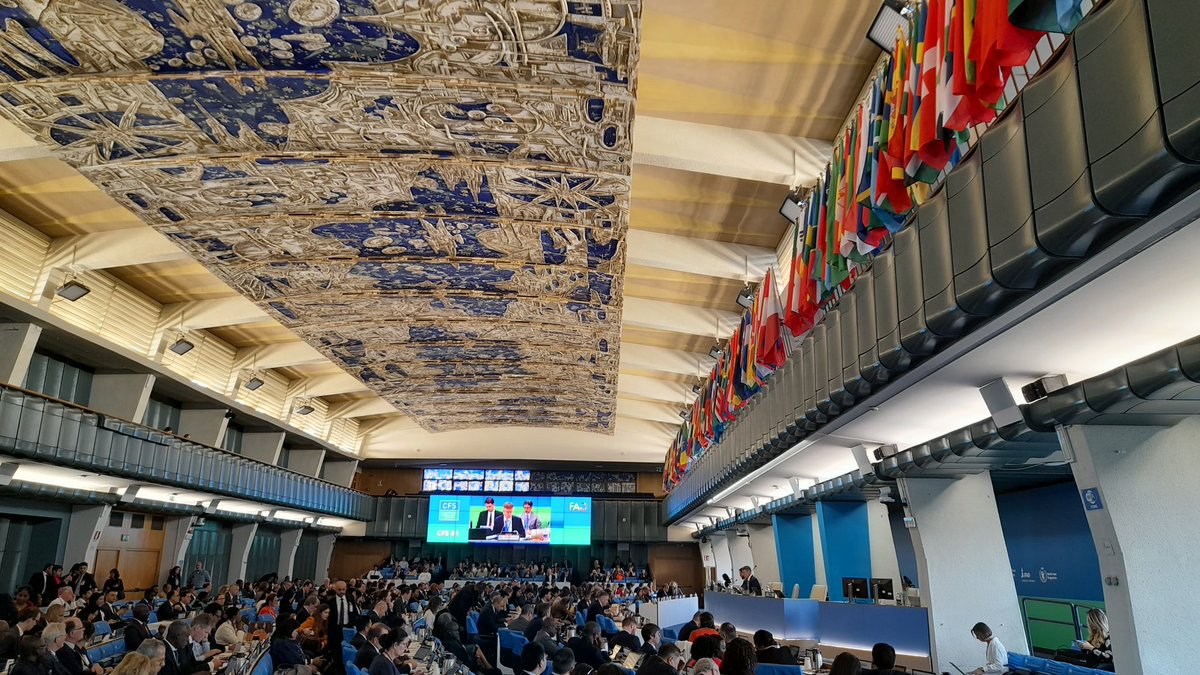 LienAP77's tweet photo. De forma híbrida, se desarrolla en Roma el 51 CFS #CommitteeonWorldFoodSecurity, con 36 eventos paralelos.
Participan líderes de países, organismos económicos financieros, Embajadores/as, actores privados, sociedad civil y representantes de pueblos originarios. #Cuba en acción¡ https://t.co/fmbDhaeCNu