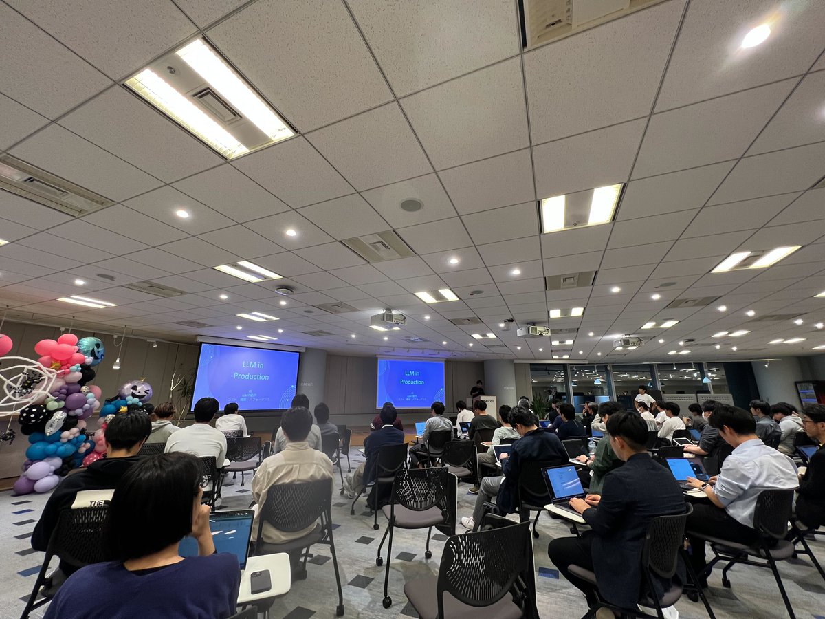 cloudconfig's tweet image. 本日はLLMの技術情報交換イベントの為、メルカリ様にお邪魔してます！
LLM in Production #2 LLMの勘所 -コスト・精度・パフォーマンス-
llm-in-production.connpass.com/event/298934/
#LLMProd #cloudconfig #Azure #LLM #Chatgpt #株式会社メルカリ @YotaroKatayama @ymg_aq @ai_inside_inoue @y_matsuwitter…