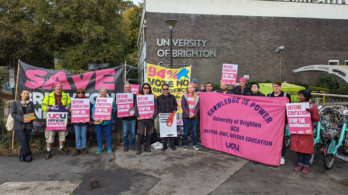 sianberry's tweet photo. Solidarity with @BrightonUCU members at Moulsecoomb this morning after 111 days of continuous strike over unfair redundancies, valiantly defending the need for quality staffing of higher education. Find out more and support their action: https://t.co/piU5aNi0w6 #SaveBrightonUni https://t.co/QeLBjbAqKn