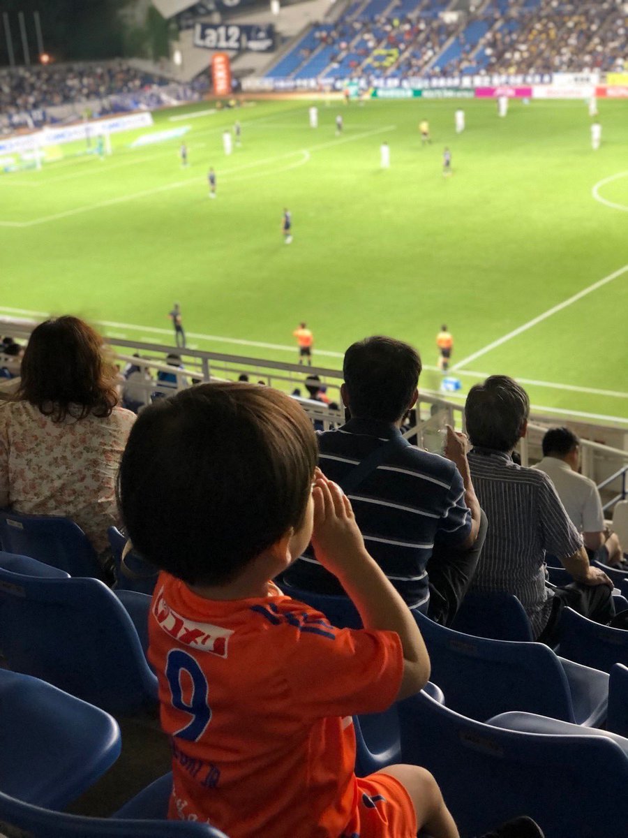 07kouji25's tweet photo. ほとんどのアウェイにきてくれるちびっこアルビサポーターそうちゃん😊👏 https://t.co/stRcCwNS8i