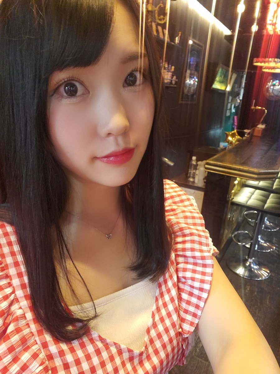sincerity_all's tweet photo. 昨日ちゃんと美容室行けましたᕙ( ˙꒳˙  )ᕗ
ブルーブラックなんだけど見た目は
普通に黒髪よね( '-')
20cm近く切ってもらって乾かすの
楽チン⸜( ˙꒳˙ )⸝.*☆
珍しくSCREENにラストまでいます🌟
 
 #郡山  #駅前  #ガールズバー
 #SCREEN  #FRONTIER  #生ビール
 #飲み放題  #イベント https://t.co/ZjoXQ0pqgE