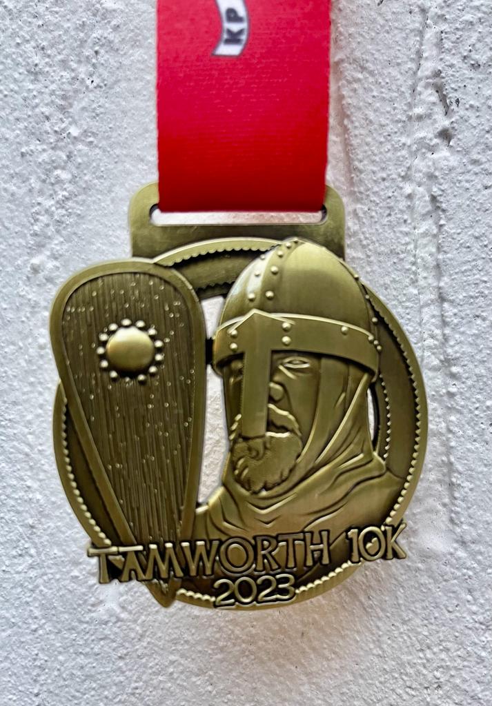🥇Just a couple more days to enter the Tamworth 10K, and get a chance to pick up one of these!

Every runner who crosses the finish line gets their own medal, so enter now and get yours!

regevent.co.uk/tamworth-10k-o…

🏃‍♂️💪