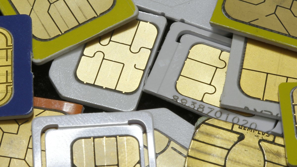 Free Sim Cards in all Manchester Libraries!
Struggling to pay for data on your mobile? All Manchester residents (18+) who are on benefits or low income can get a free sim with free internet access for 6 months, no top up required! More info here - hsm.manchester.gov.uk/kb5/manchester…