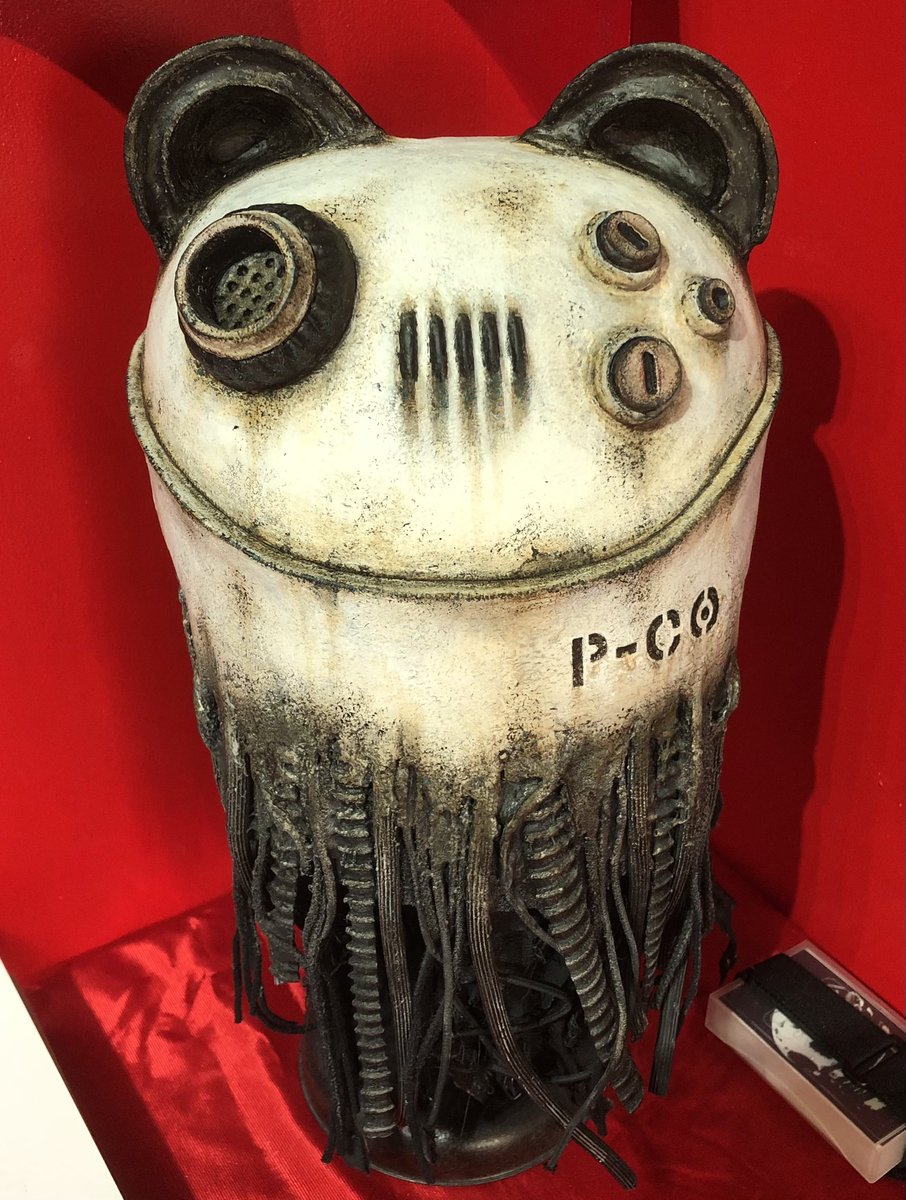 shichigoro756's tweet image. 明日 #TETSUZU 24日は15時~18時あたりを目処に在廊予定しております。RED CUBE GALLERY オンラインストアのご利用は個展最終日の28日までとなっておりますのでこの機会に是非っ
redcubegallery.square.site/s/shop