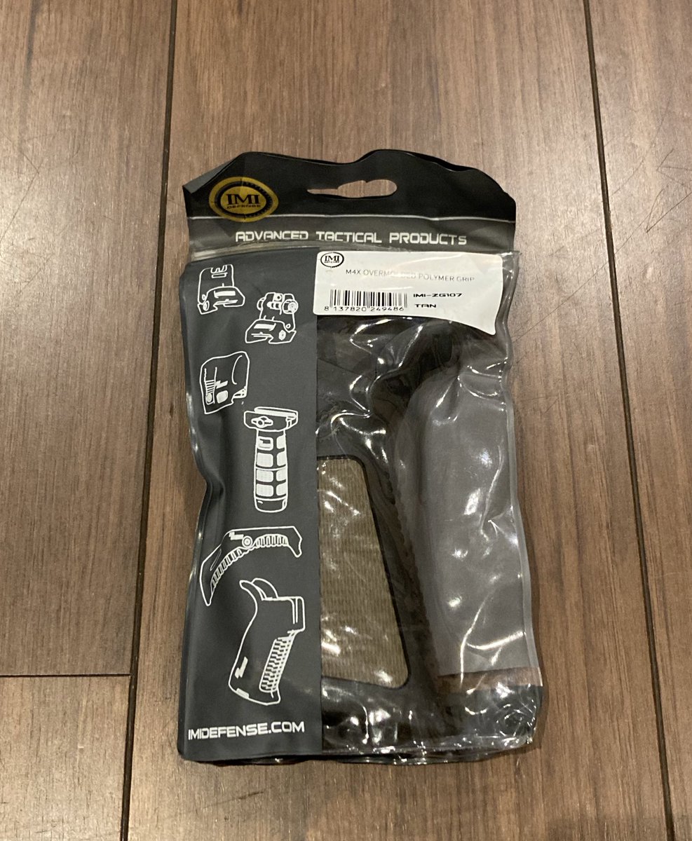 thefatheroftwo's tweet photo. こんばんは⭐️
グリップ届いたー！
IMI DEFENSE M4X Overmolded Pistol Grip
元のグリップより細くて滑らず握りやすい！気に入った！
長い事待った甲斐があった💡
レプマートさんありがとう😌
今日も一日お疲れ様でした☺️
#IMIDEFENSE
#レプマート https://t.co/clUjYB4ea1