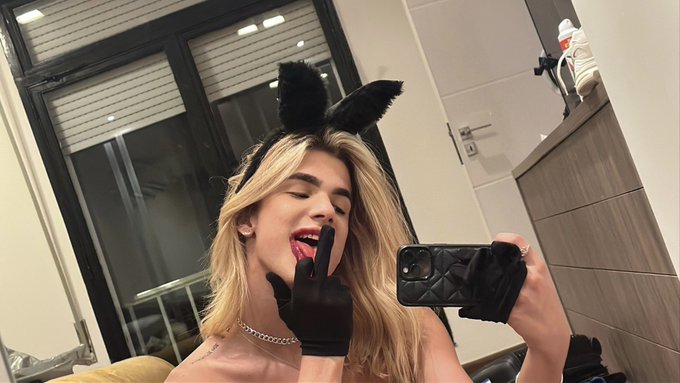 #Halloween https://t.co/J7ZTI54pHP<a href="/tag/halloween"class="tags">#Halloween</a>