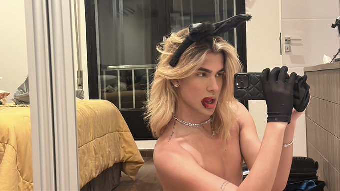 #Halloween https://t.co/J7ZTI54pHP<a href="/tag/halloween"class="tags">#Halloween</a>