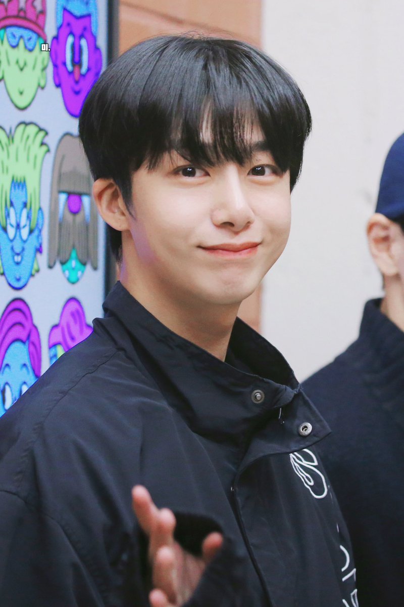 wweyl0514's tweet photo. 231023 #몬스타엑스 #형원 🫳🏻🫳🏻🫳🏻 https://t.co/zrHbYr6gLS