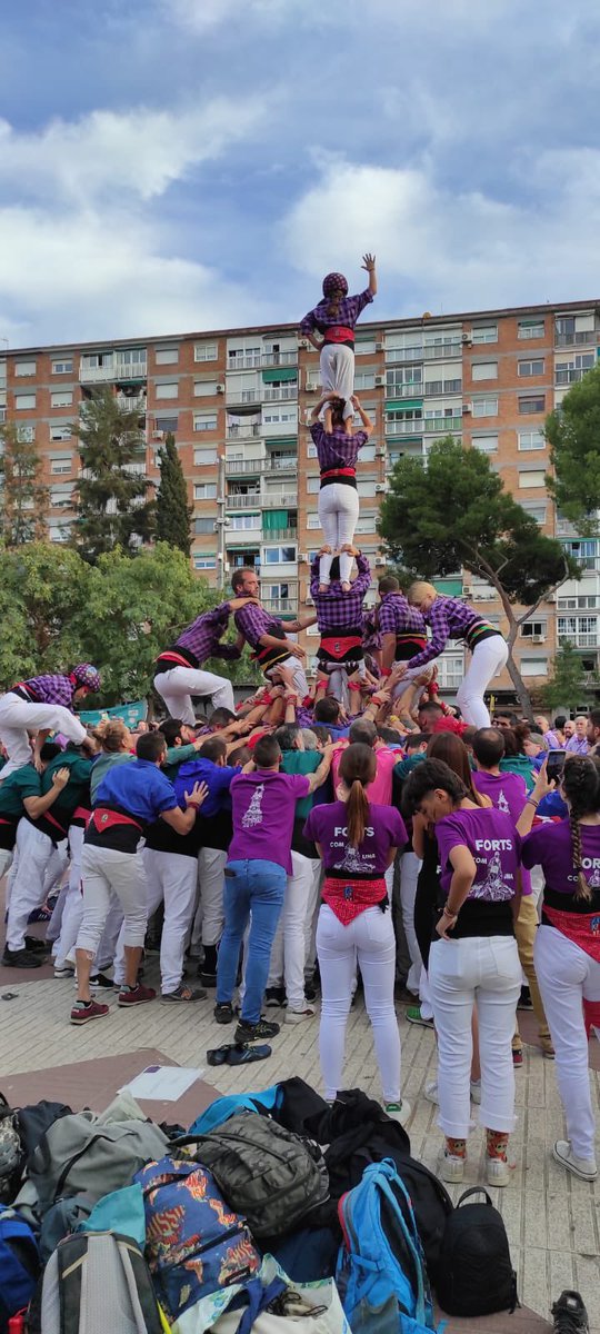 CastellersAdroc's tweet photo. Dissabte, a la trobada del Baix Llobregat, vam descarregar: el 3d6, el 3d6a, el p5, 4 p4 i vam fer dos id de 4d6a.
Moltes gràcies a totes les colles per la col•laboració a plaça i enhorabona @castcornella per carregar el 4 de 8 i per l’organització
#castells #castellers #adroc https://t.co/xJOimEPWBG