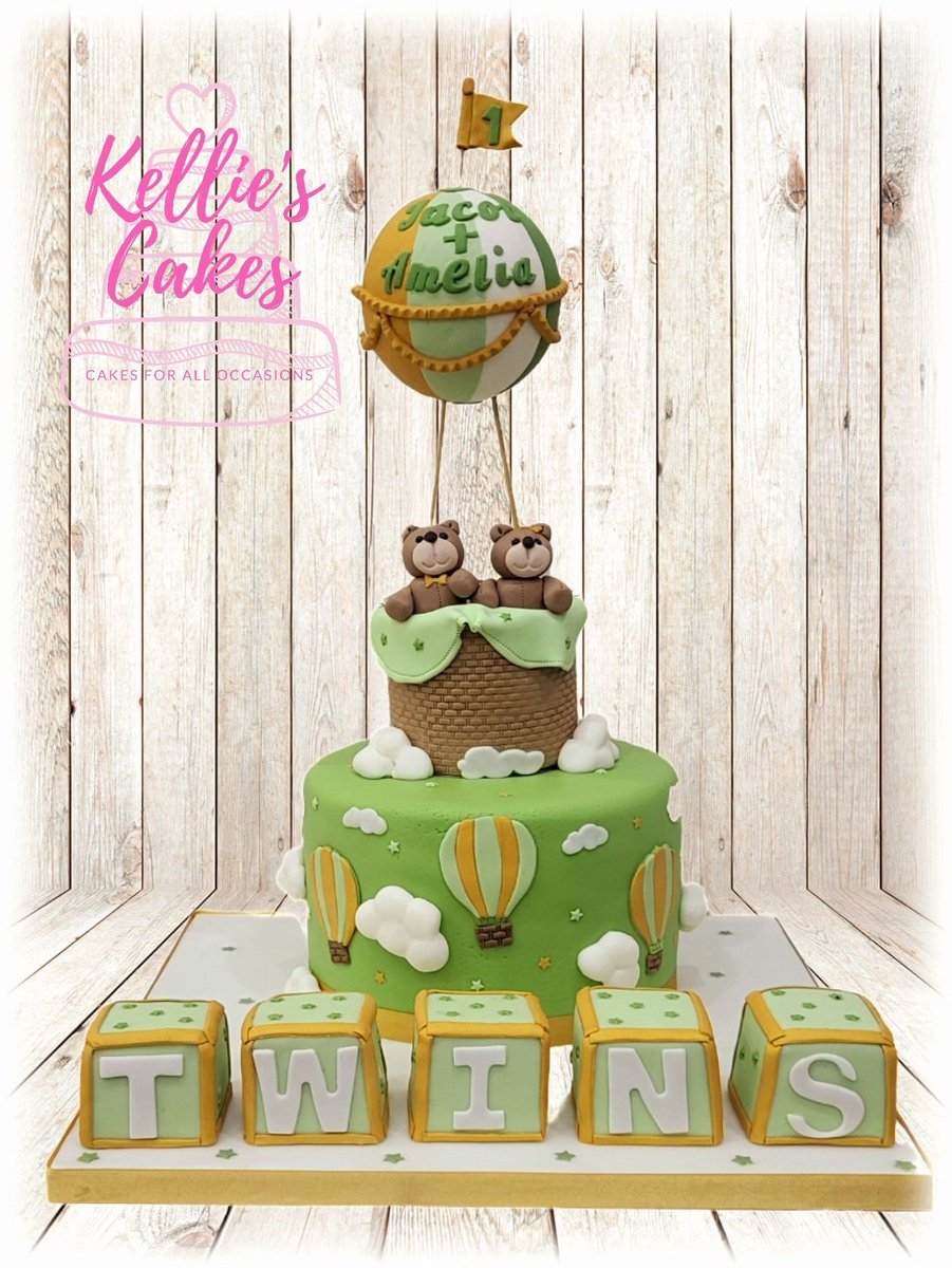 Twins 1st birthday cake - Vanilla cake with handmade sugar model hot air balloon on top. Cubes also cake.
Had fun making this one. #satinarasugarpaste #cakebaker #saracino #gantshill #vanillacake #1stbirthday #greensandgolddecs
#hotairballoons #sugarteddies #twinsbirthdaycake