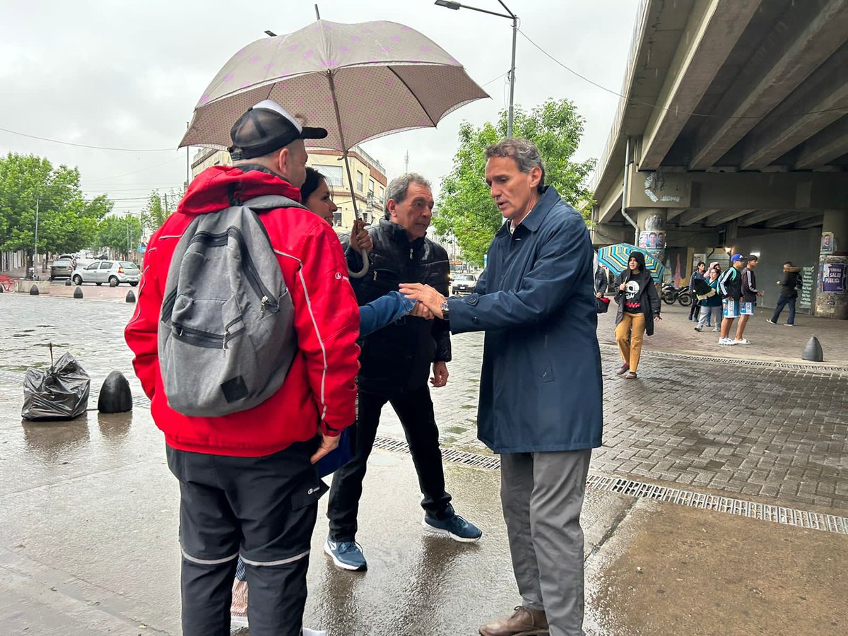 Gabriel Katopodis (@gkatopodis) on Twitter photo La elección que viene se gana si desde el primer momento estamos donde está la gente. En la estación de José León Suárez con <a href="/fmoreiraok/">Fernando Moreira</a> y <a href="/nancycappelloni/">Nancy Cappelloni</a> les decimos que los votos no tienen dueño, es uno a uno para convencer a los que faltan de que <a href="/SergioMassa/">Sergio Massa</a> es el mejor La elección que viene se gana si desde el primer momento estamos donde está la gente. En la estación de José León Suárez con <a href="/fmoreiraok/">Fernando Moreira</a> y <a href="/nancycappelloni/">Nancy Cappelloni</a> les decimos que los votos no tienen dueño, es uno a uno para convencer a los que faltan de que <a href="/SergioMassa/">Sergio Massa</a> es el mejor