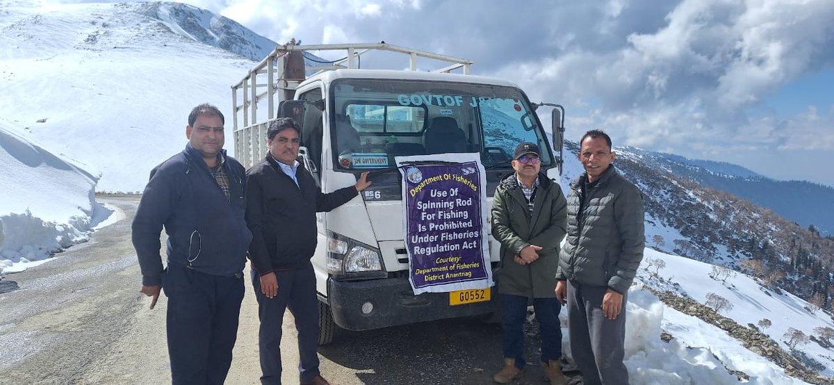 FisheriesJK's tweet photo. Despite challenges/ inaccessibility, we are unwavering in our mission to boost Rainbow trout production in Private and government farms and natural water bodies. Today, Director Fisheries, J&amp;K, Mr. Mohd. Farooq Dar oversees the dispatch of 10,000 advanced fry via Sinthan top. https://t.co/ZCdjhT5hEx
