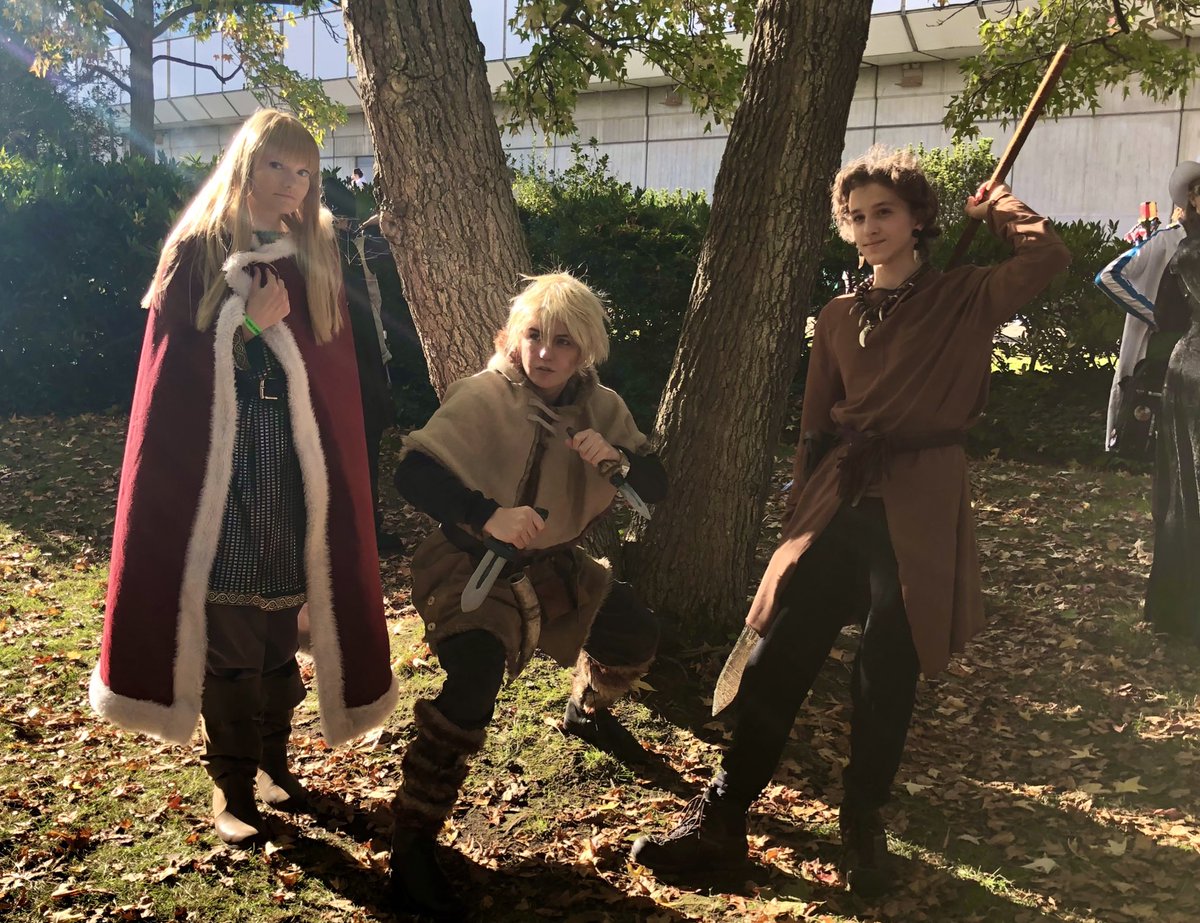 AYY LOOK WHO JOINED US: A new Garm cosplayer!!✨⚔️🛡️ Please welcome @ole_eule to our little community ^^

(The lovely Canute is, of course @DarkRainbowTear ❤️👑) #vinlandsaga #thorfinn #vinlandcosplay #VINLAND_SAGA