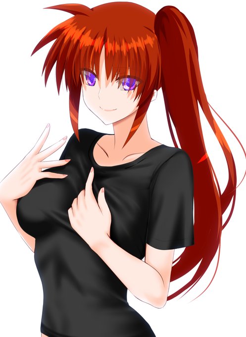 クリスタ練習シリーズ①
黒Tシャツなのはさん。
クリスタ買ったときに練習してた絵が残ってたのでアップ～。
めっちゃつり目だわ～
あとこのTシャツの生地、体にフィットしすぎ…
ラバー素材かな? 