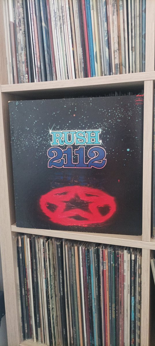 Rush '2112' 1976
#NowPlaying #nowspinning #vinylcollectionpost #vinylrecords #vinylcollection #vinylcommunity #recordcollection #record