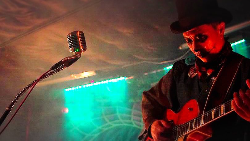 tomas69b's tweet image. ランブル関西ツアー2DAYS

来てくれたお客様と関係各位全ての皆様に
サンダー感謝⚡️ありがとうございました
また会おう~

#thundertomas⚡️ #rumblesession🦉 #fireowlreleasetour #osakaandkyoto #sengokudaitoryo #scrates #psychobilly #gypsyjazz #musiclover🎶