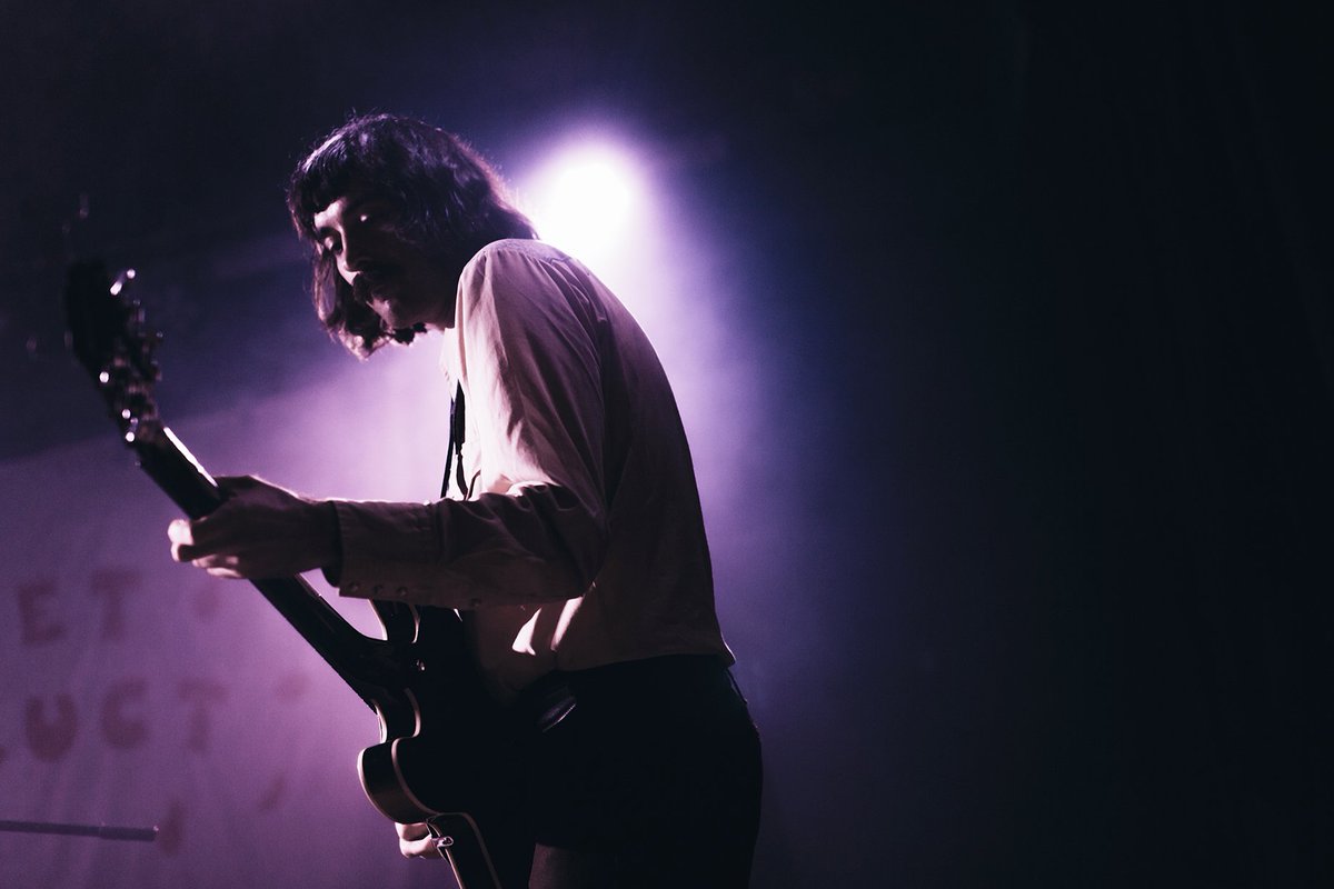 Jokin Fernández (@jokinfdez) on Twitter photo El mejor Rock 'n' Roll desde Manchester, la mejor pieza de fruta diaria. ⚡
Los <a href="/FruitTones/">Fruit Tones</a> cerrando la semana con el volumen a todo trallón anoche en @DabadabaSS . GIGANTES. 🔥
📸 instagram.com/p/CyvQmFdqZdC/…
#fruittones #photography #rock #rock #musicphography #gig #portrait El mejor Rock 'n' Roll desde Manchester, la mejor pieza de fruta diaria. ⚡
Los <a href="/FruitTones/">Fruit Tones</a> cerrando la semana con el volumen a todo trallón anoche en @DabadabaSS . GIGANTES. 🔥
📸 instagram.com/p/CyvQmFdqZdC/…
#fruittones #photography #rock #rock #musicphography #gig #portrait