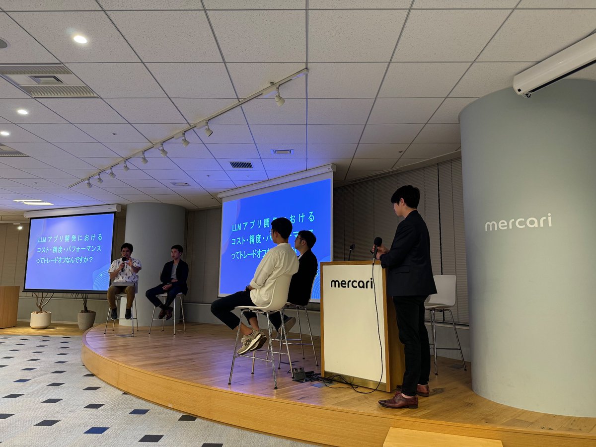 yaotti's tweet image. パネルディスカッション。Turing社の技術投資の視点、ロジカルで納得感ある。面白いなあ #LLMProd