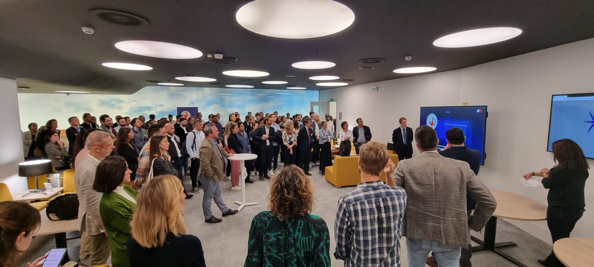 SayInstitute's tweet photo. 🤝 ESCP Business School Madrid campus and La French Tech Madrid signed a #collaboration agreement. Now ESCP will be the exclusive training partner of La French Tech in Madrid. La French Tech Madrid celebrated its 10th Anniversary at the ESCP Maria de Molina campus on 18.10.2023. https://t.co/eYfl5WohBZ