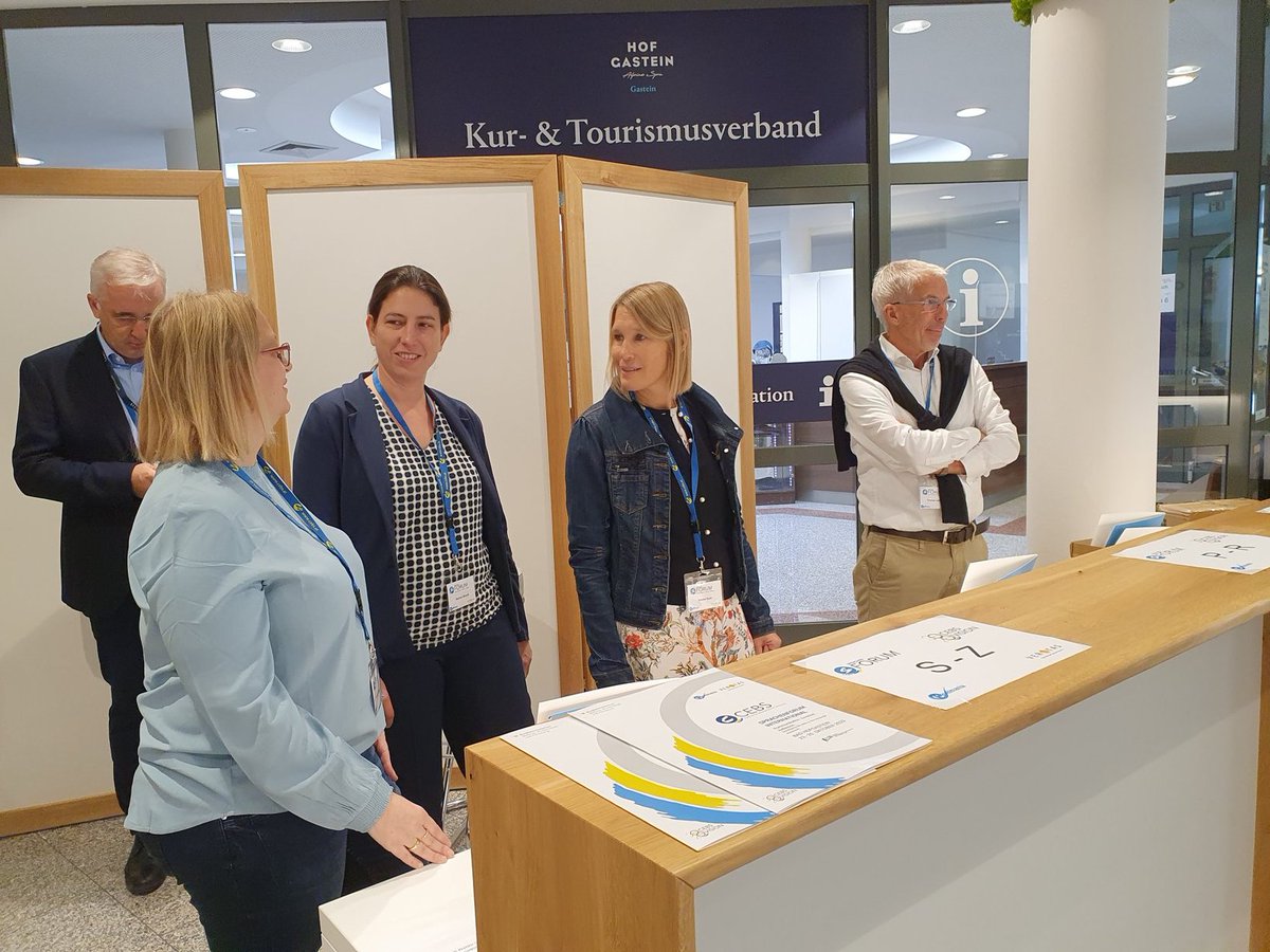 gerdapiri's tweet photo. Alles ist bereit für den Empfang der Teilnehmer:innen am #sprachenforum2023 #eaquals 
CEBS freut sich auf alle! https://t.co/J4ZpH5hL43