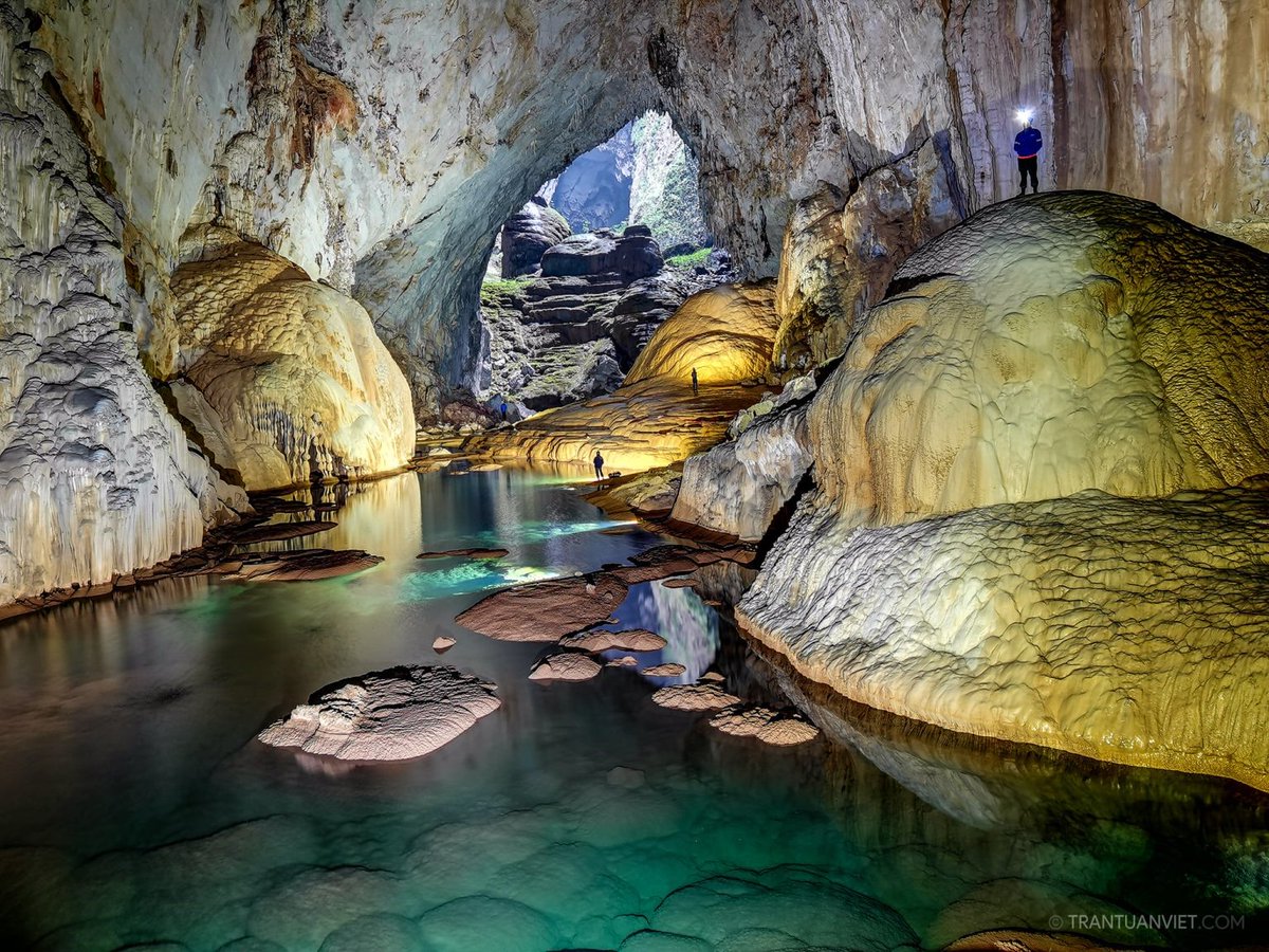 Elari_on's tweet photo. TOP 9 HANG ĐỘNG TỰ NHIÊN LỚN NHẤT THẾ GIỚI

1. 🇻🇳Sơn Đòong
2. 🇺🇲Mammoth
3. 🇲🇽Sistema Sac Actun
4. 🇮🇸Vatnajokull Glacier
5. 🇲🇾Batu
6. 🇺🇲Mendenhall Glacier
7. 🇵🇹Benagil
8. 🇹🇭Tham Lod
9. 🇲🇽Pha Le Naica
#Naturalcave #Sondoong #Mammoth #Batu https://t.co/8nGQmrlLTJ