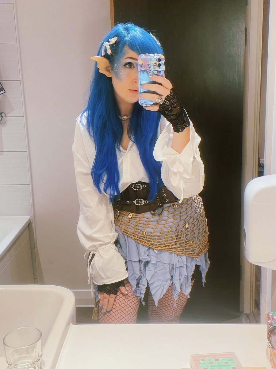 becky tweet media