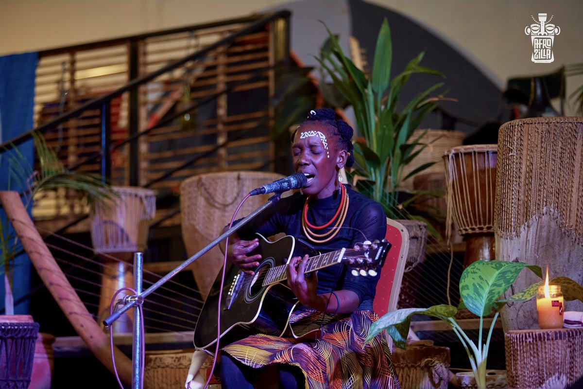 afrozillafest's tweet photo. Empress @marley_sera healing and teaching with great sounds of edutainment at the #AfroZilla  #kingsandqueens convention
📷 @iam_magezi
#afrozilla2023 #peaceandlove https://t.co/WhMODZ8PbJ