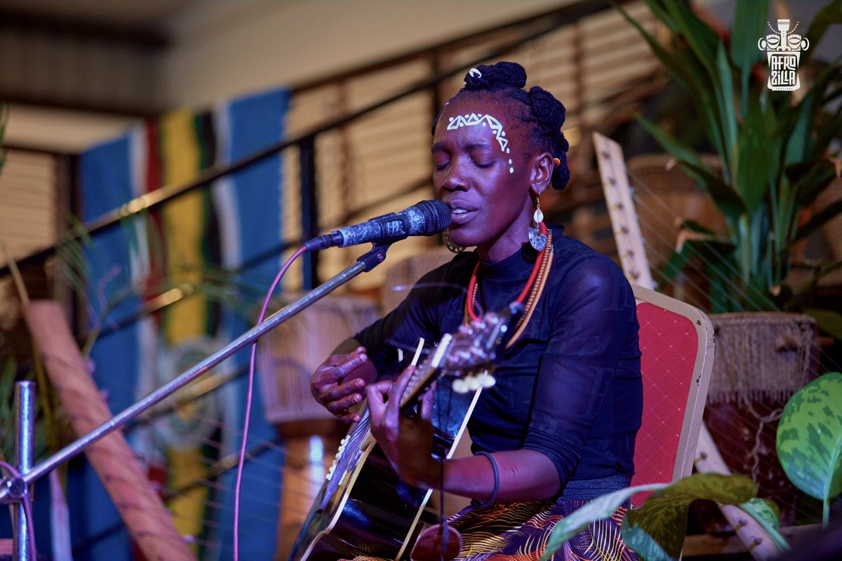 afrozillafest's tweet photo. Empress @marley_sera healing and teaching with great sounds of edutainment at the #AfroZilla  #kingsandqueens convention
📷 @iam_magezi
#afrozilla2023 #peaceandlove https://t.co/WhMODZ8PbJ