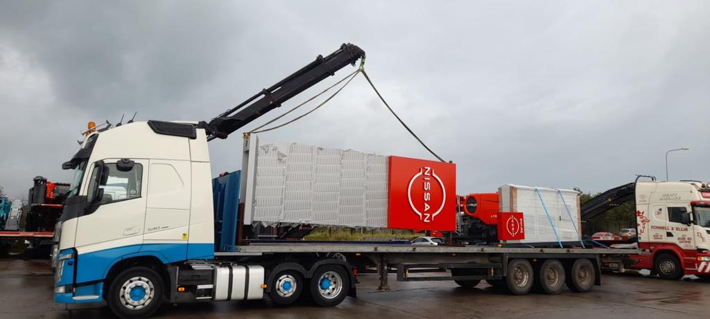 Wow - we just love to see these loads arriving at their location 💪🚛

#celkom #proud #generalhaulage #flatbed #lovethiswork #anyload #anylocation