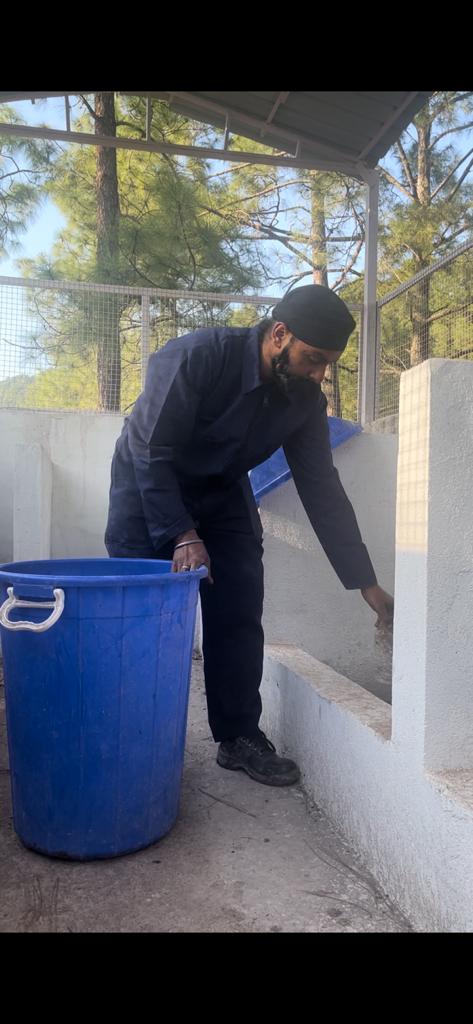 dmrajouri's tweet photo. Rajouri is taking a big step towards cleanliness and sustainability! Door-to-door waste collection and segregation are in full swing across various Panchayats. Let's keep our environment clean and green! #CleanRajouri #Sustainability #WasteManagement" https://t.co/6n2V1IFpDx
