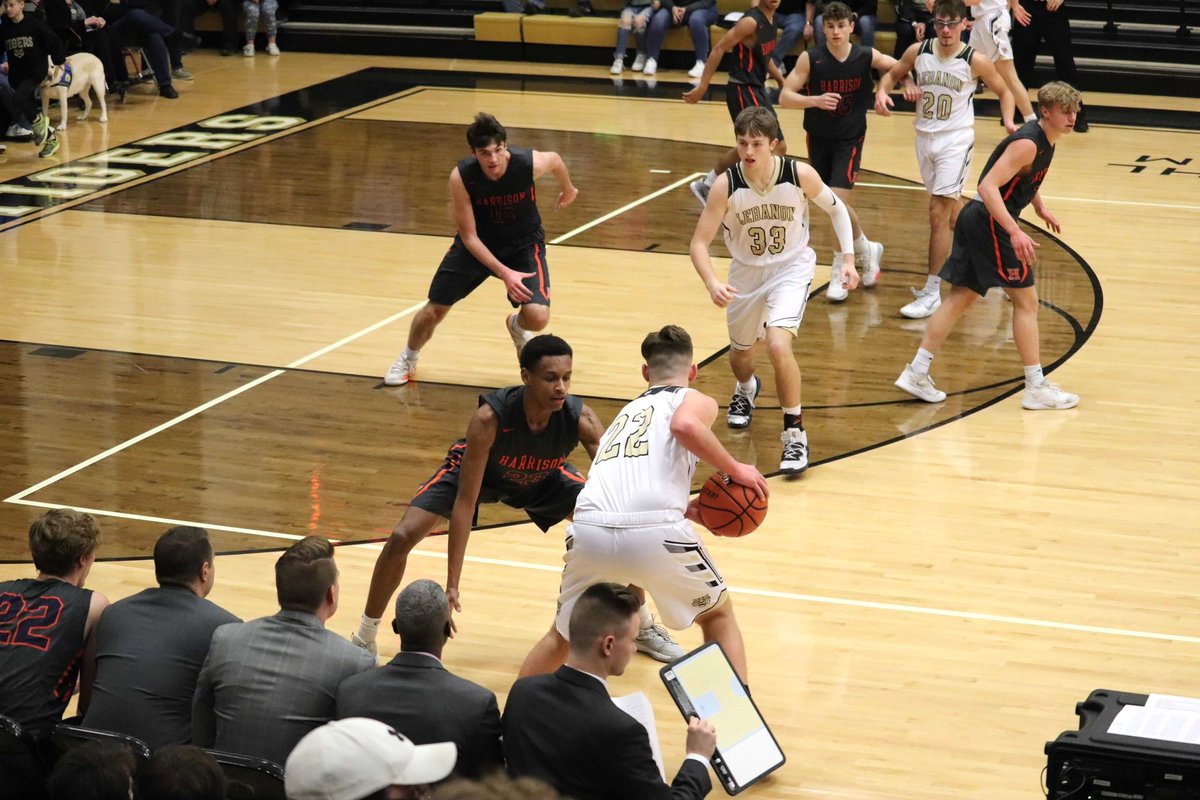 TopRowPics's tweet photo. Dre would score, rebound and defend as needed on his team.  

And we also acknowledge a third #23, with 23 days left to Raider hoops, Jakub Hall. Sorry Kubi, I don’t have any flip phone photos of you to post 😁

@AlsupDeandre  @jhall_23  @22Rinehart  #Favor8s  #HarrisonRaiders https://t.co/boHYecwioU