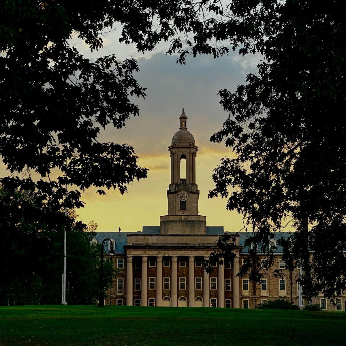 Penn State Anthropology (@psu_anthro) on Twitter photo We are hiring TWO new colleagues!
Assistant Professor of Anthropology in Climate Change and Health <a href="/SSRIPennState/">Penn State SSRI</a>: tinyurl.com/33fheyd3
Assistant Professor (Evolutionary Anthropology of Human Health) <a href="/huckinstitutes/">Huck Institutes</a>: tinyurl.com/yjzx5f3p We are hiring TWO new colleagues!
Assistant Professor of Anthropology in Climate Change and Health <a href="/SSRIPennState/">Penn State SSRI</a>: tinyurl.com/33fheyd3
Assistant Professor (Evolutionary Anthropology of Human Health) <a href="/huckinstitutes/">Huck Institutes</a>: tinyurl.com/yjzx5f3p