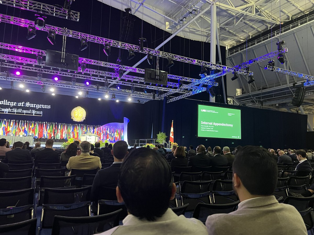 Dr Gunnells (@djgunnells) on purpose of interval appendectomy to packed room at #ACSCC23 @UABGISurgery @UABSurgery