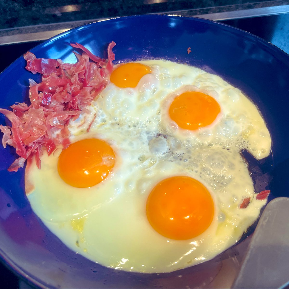 eggporn1a's tweet image. #eggporn #spiegelei