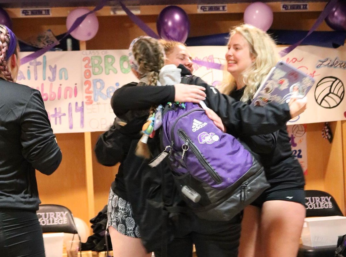 Curry_WVB's tweet photo. 2023 alumni game ✔️🏐💜 https://t.co/sYqv3f6y9n