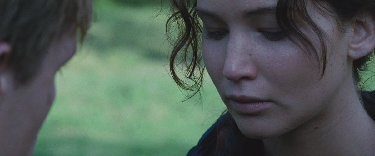 thngergames's tweet photo. lembre-se que katniss everdeen venceu o jogos vorazes e começou uma revolução com apenas 16 anos https://t.co/fMigkU3TM8