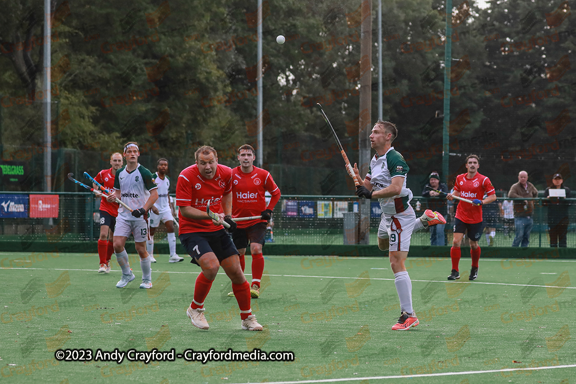 Photos from the Men's Premier Division between @SurbitonHC v @OxtedHC are now online bit.ly/3s6nnz5 @mazonhockey @EnglandHockey @hockeyWrldNws @TheHockeyPaper @HockeyWriters1 @NPUAhockey @Shelley_Hockey @ColinPike2 #Hockey @TandridgeIndpt #EHLPrem