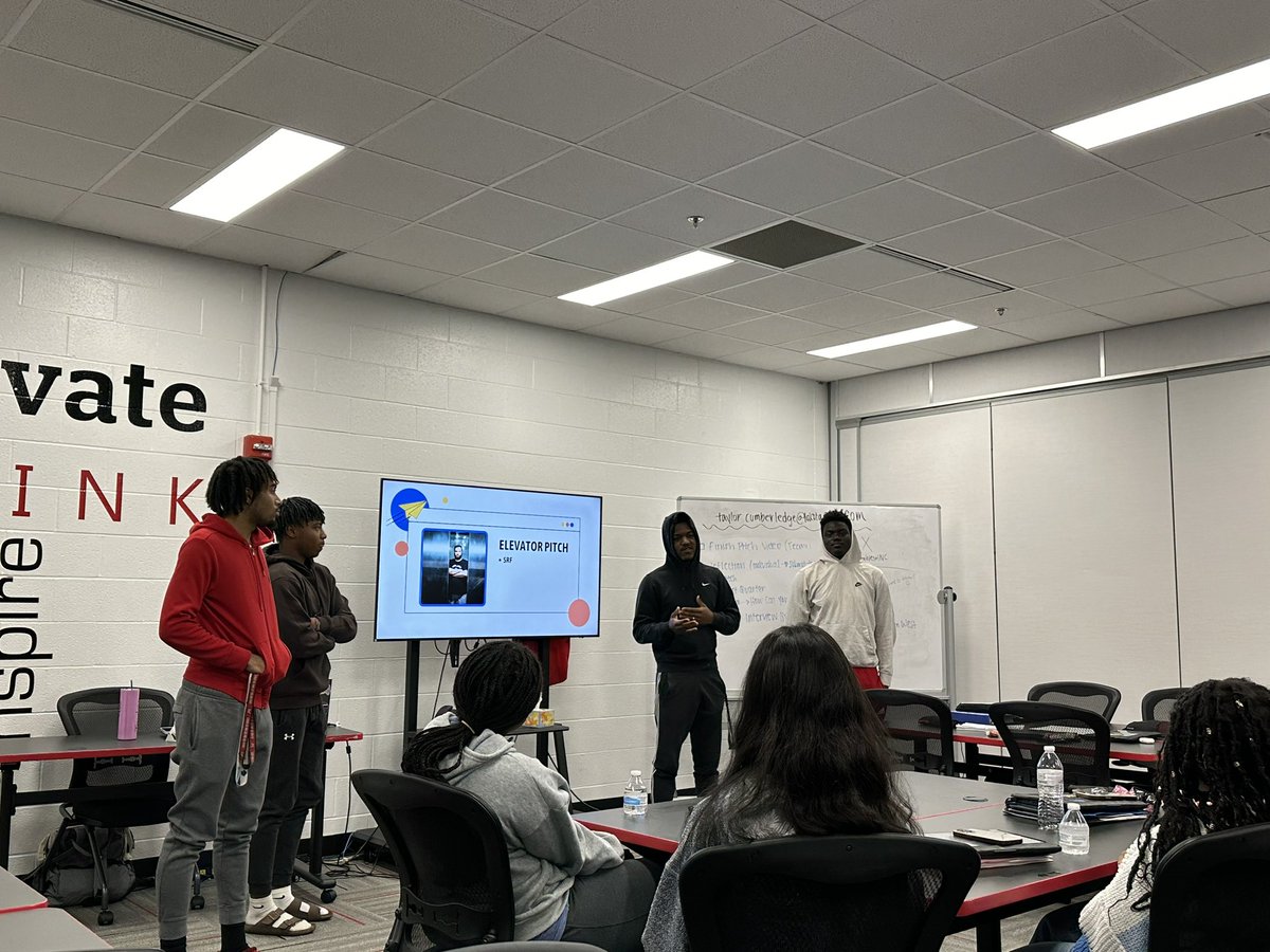 LakotaWestINC's tweet photo. Unit 2 Sharebacks✅
Not Pitch-perfect yet, but growing and sharpening several skills. Very excited for the future of our teams! https://t.co/88XC6KANNl