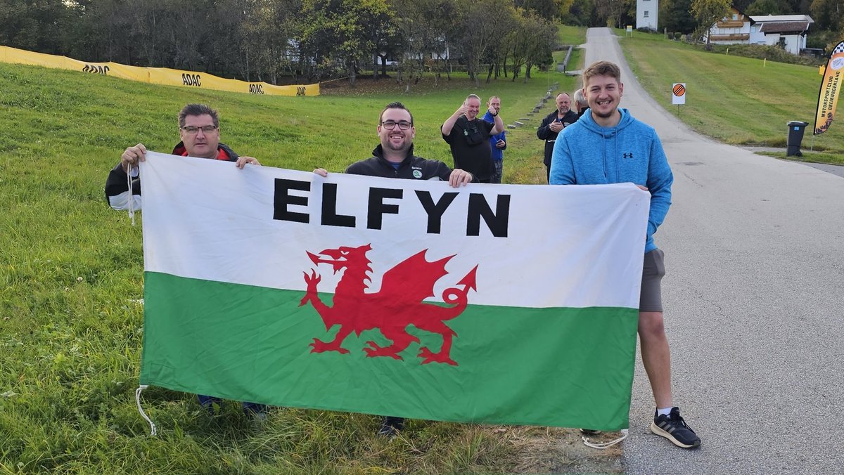 Edhooper94's tweet photo. All ready to watch @ElfynEvans and @scottmartinat @cerwrc 🏴󠁧󠁢󠁷󠁬󠁳󠁿🏴󠁧󠁢󠁷󠁬󠁳󠁿🏴󠁧󠁢󠁷󠁬󠁳󠁿 @Becsywecsy @TGR_WRC @OfficialWRC @EmyrPenlan https://t.co/G2PaczA78y