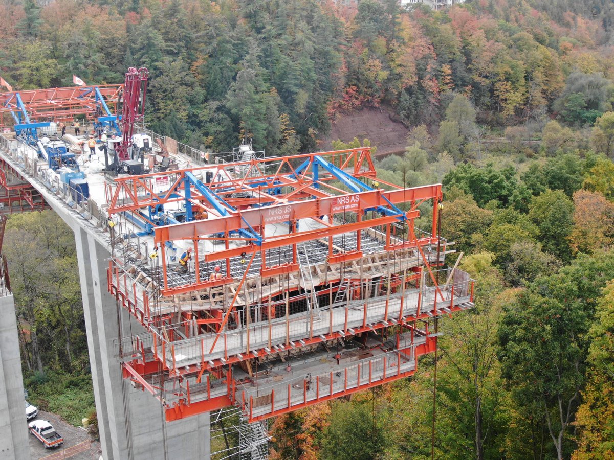 Bot Construction Group tweet media