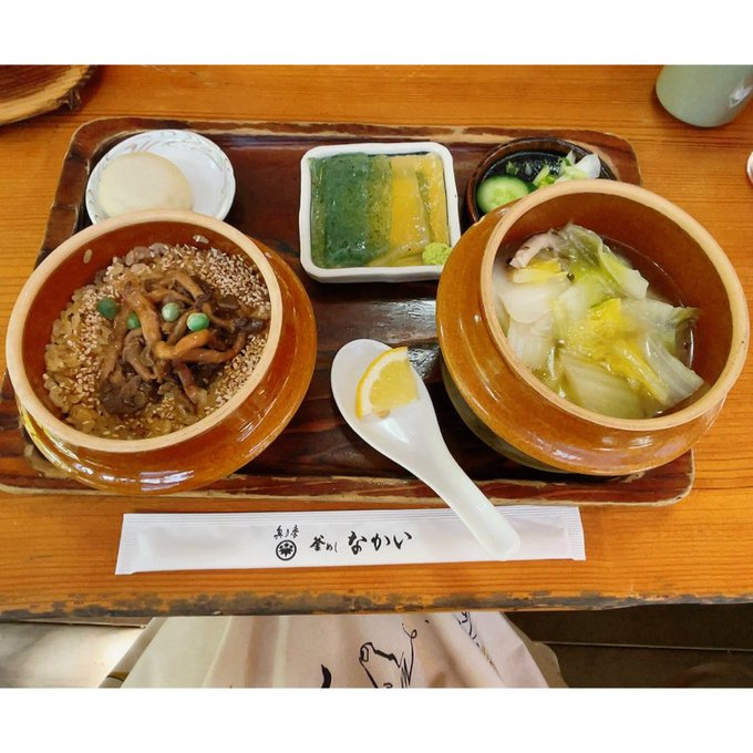 ずっと食べたかった釜めしー♡  #釜めしなかい #奥多摩 https://t.co/qY4UCwjZh2<a href="/tag/%E9%87%9C%E3%82%81%E3%81%97%E3%81%AA%E3%81%8B%E3%81%84"class="tags">#釜めしなかい</a><a href="/tag/%E5%A5%A5%E5%A4%9A%E6%91%A9"class="tags">#奥多摩</a>