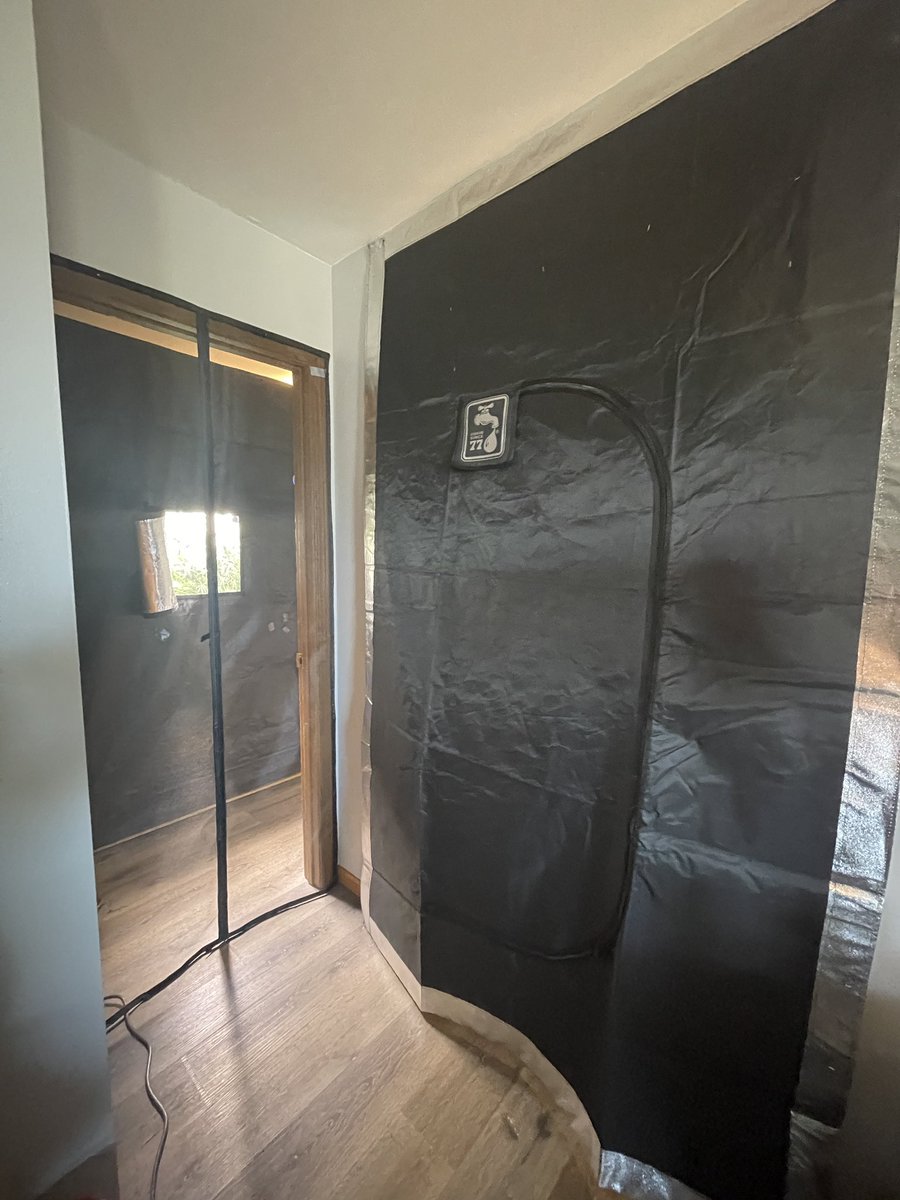 harley_vlogger's tweet photo. Clean clothes is so over rated, who needs a washer and dryer? I converted my Waterhole to a grow/Dry Room. Going to put another tent in here behind the door, and add a portable air conditioner. Whatcha think?
#grow2flower #dryroom https://t.co/nuju4592A7