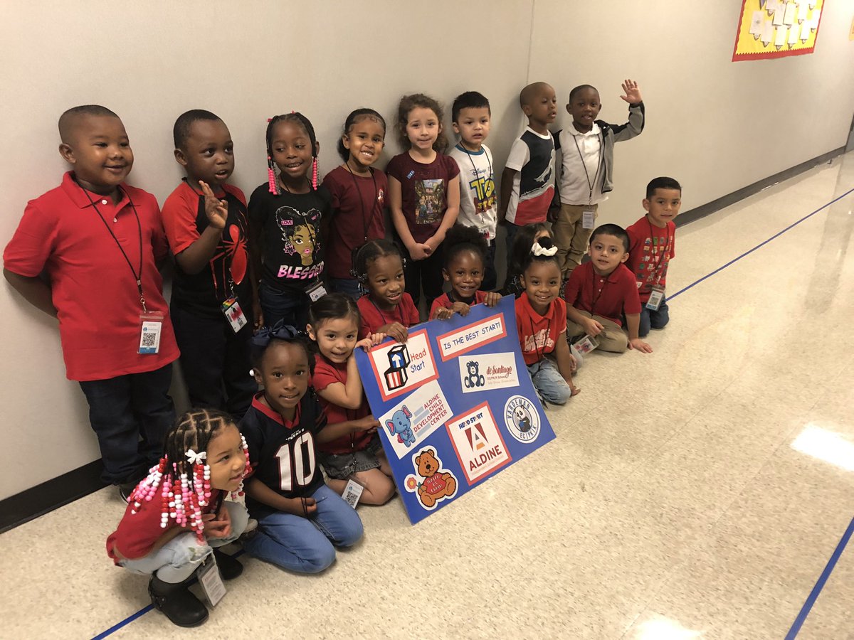 SaJones1996's tweet photo. October is #HeadStartAwareness month. Ms. Lewis’ class loves learning new things everyday! @deSantiago_AISD @AldineHeadStart https://t.co/MtzkxWfSDx