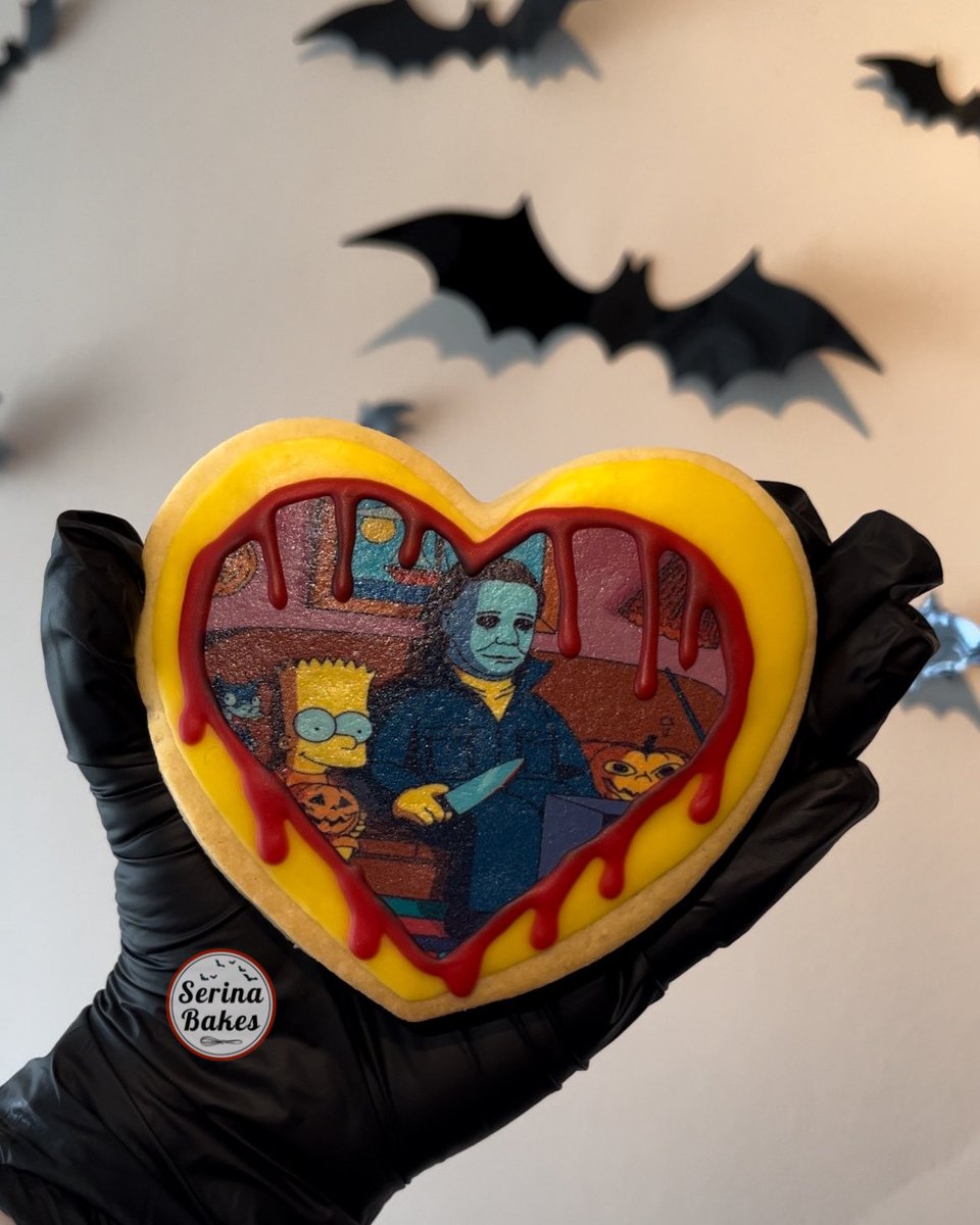serinabakes's tweet photo. Bart: "You must be a fan of 'The Itchy &amp; Scratchy Show,' right?"
Michael Myers: [silently, ominously nods] 🎃🔪
#serinabakes #vegan #sugarcookies #heartshapedsugarcookies #blooddrip #vegansugarcookies #thesimpsons #thoh #halloween #halloweencookies #horror #michaelmyers https://t.co/EFngoynQLg