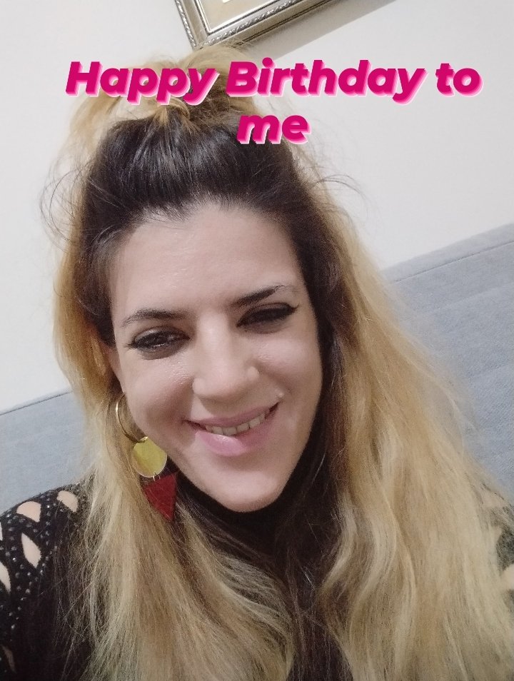 KKotroni's tweet photo. 💋💋🎂💋💋 https://t.co/zERaO5IXuM