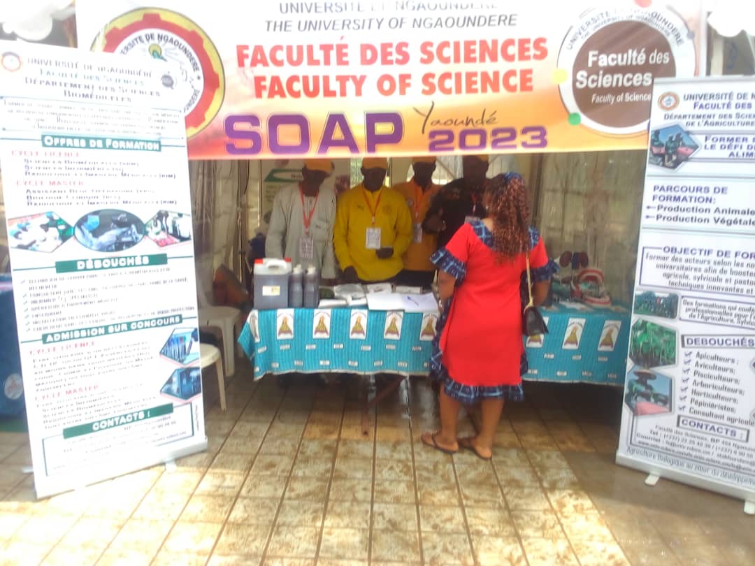 FSUnivNdere's tweet photo. Salon de l'Orientation Académique et Professionnel (SOAP) 2023. La Faculté des Sciences déploie ses atouts au public https://t.co/JgJEnpO8Zc