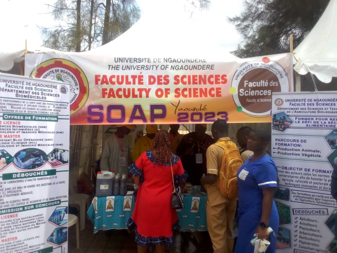 FSUnivNdere's tweet photo. Salon de l'Orientation Académique et Professionnel (SOAP) 2023. La Faculté des Sciences déploie ses atouts au public https://t.co/JgJEnpO8Zc
